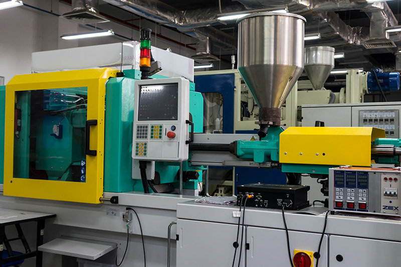 INJECTION MACHINE WIND GENERATORS